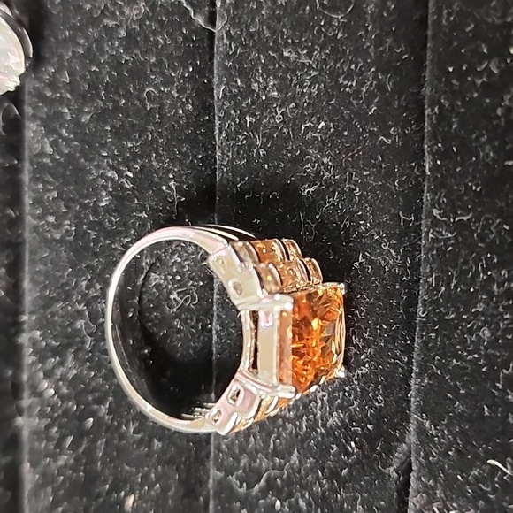 4 Rrings Size 10 - Picture 2 of 6